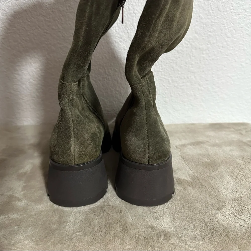Vince Camuto stylish olive